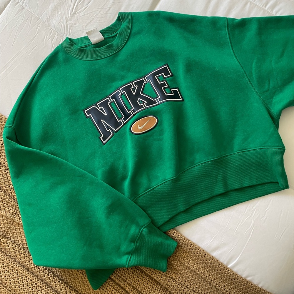Nike Women’s Crewneck Sweater